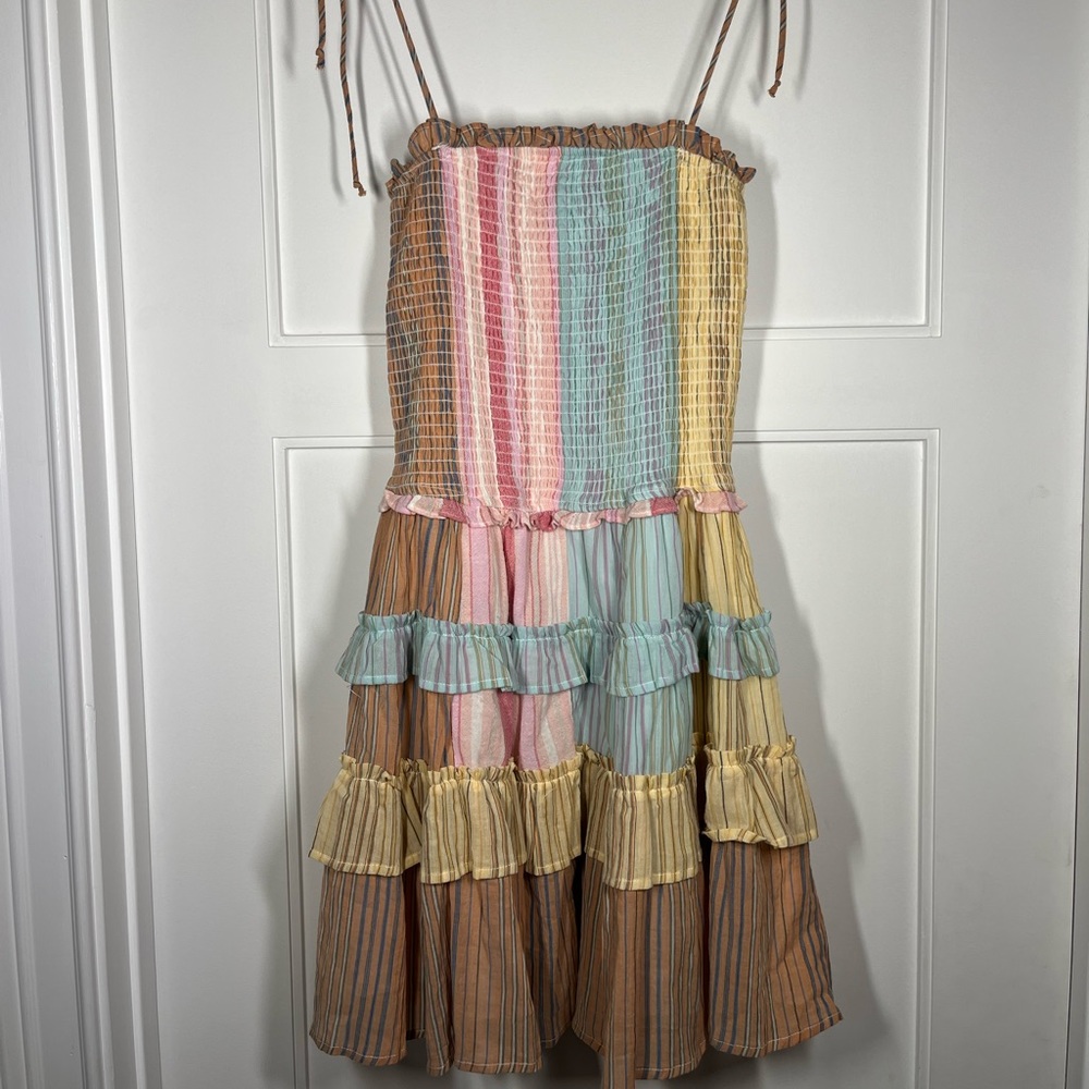 Must have summer piece! Perfect for a summer picnic or a day date!